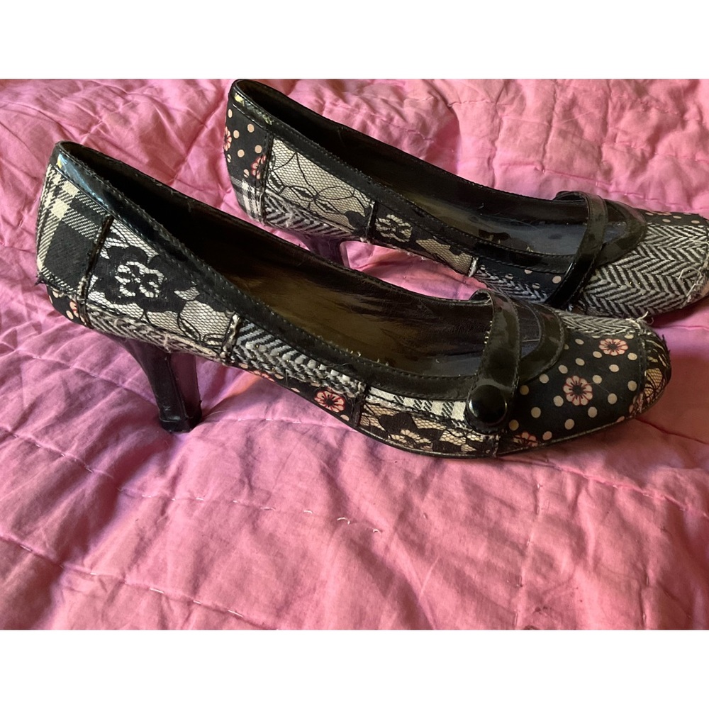 Steve Madden kitten heels